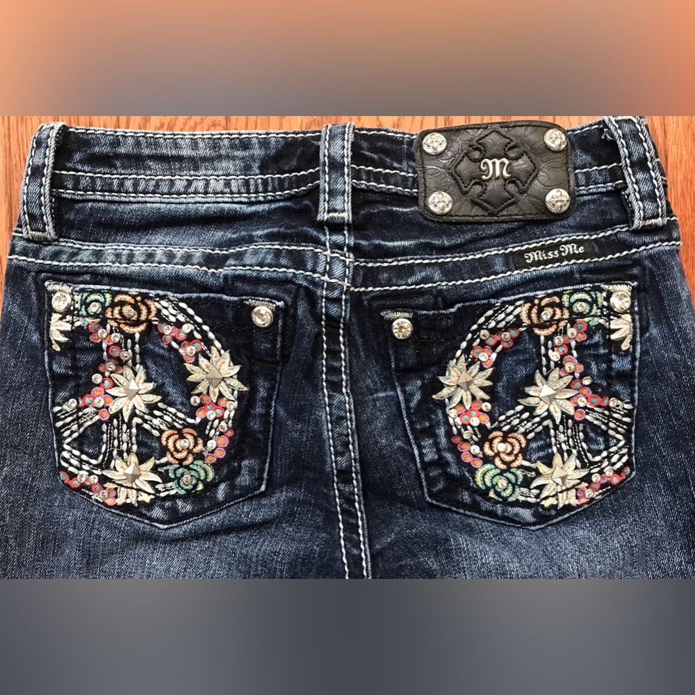 Miss Me girls 12 capri jeans